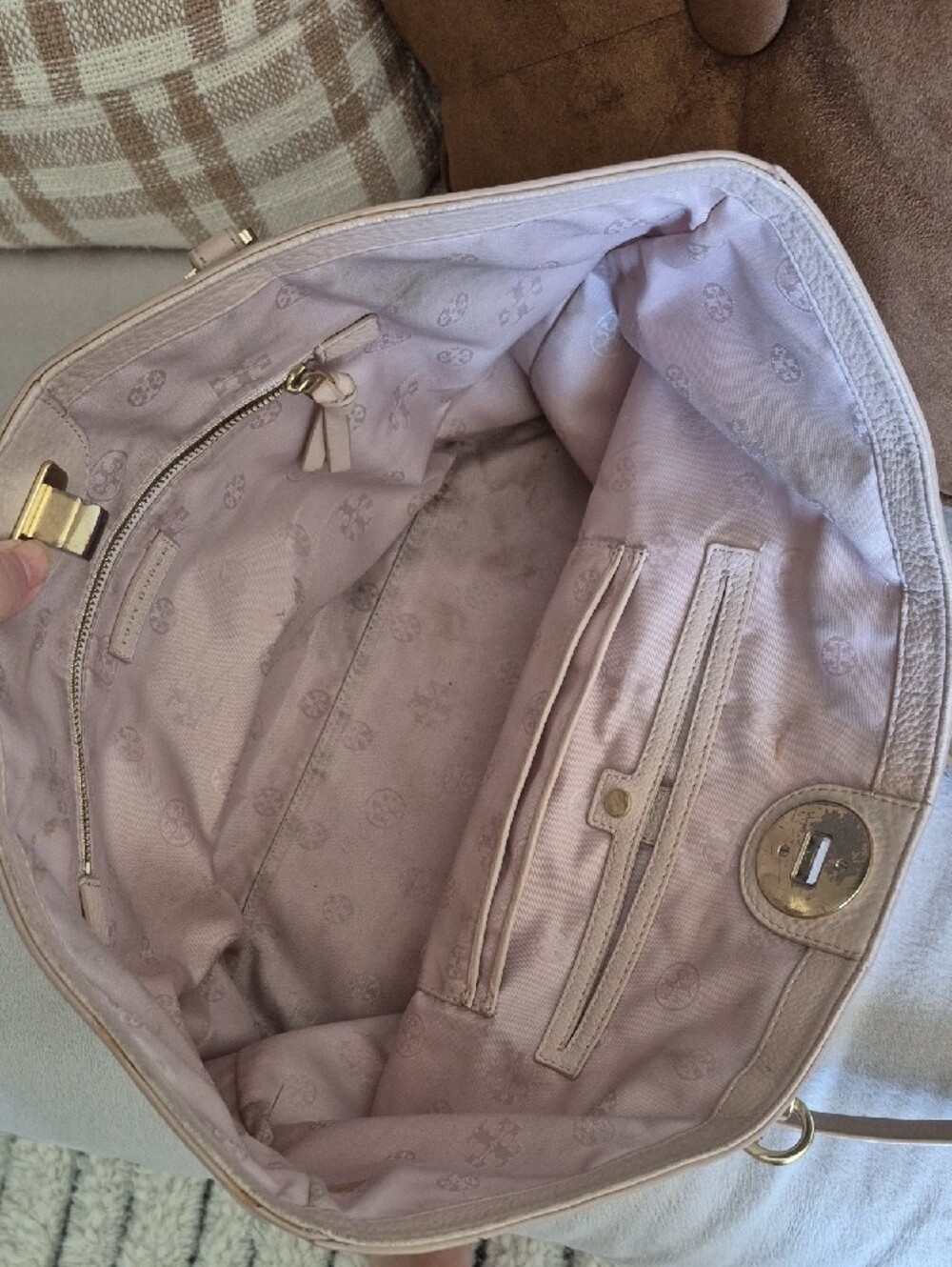 Tory Burch Blush Pink Leather Tote with Gold Chain Handles - Picture 9 of 9